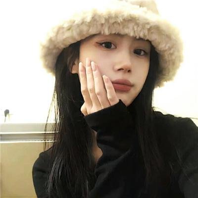 挎斗摩托车里的狗